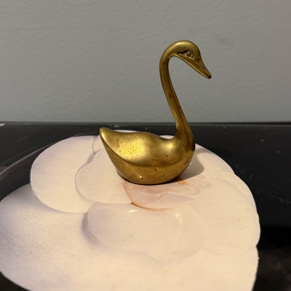 Vintage Brass Swan Figurine In Great Condition